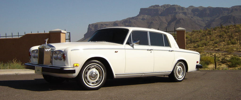 The-rolls-royce-silver-shadow-ii-is-the-ultimate-brides-car-gold