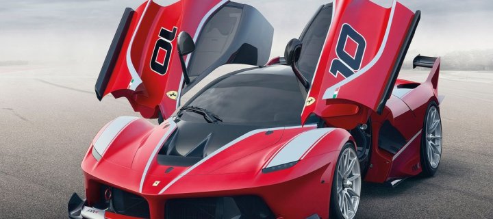 Fxxk The Track Only 1035hp Laferrari Arrives 15 Ferrari Fxx K Merry Christmas Automobilians Com All About Automobiles