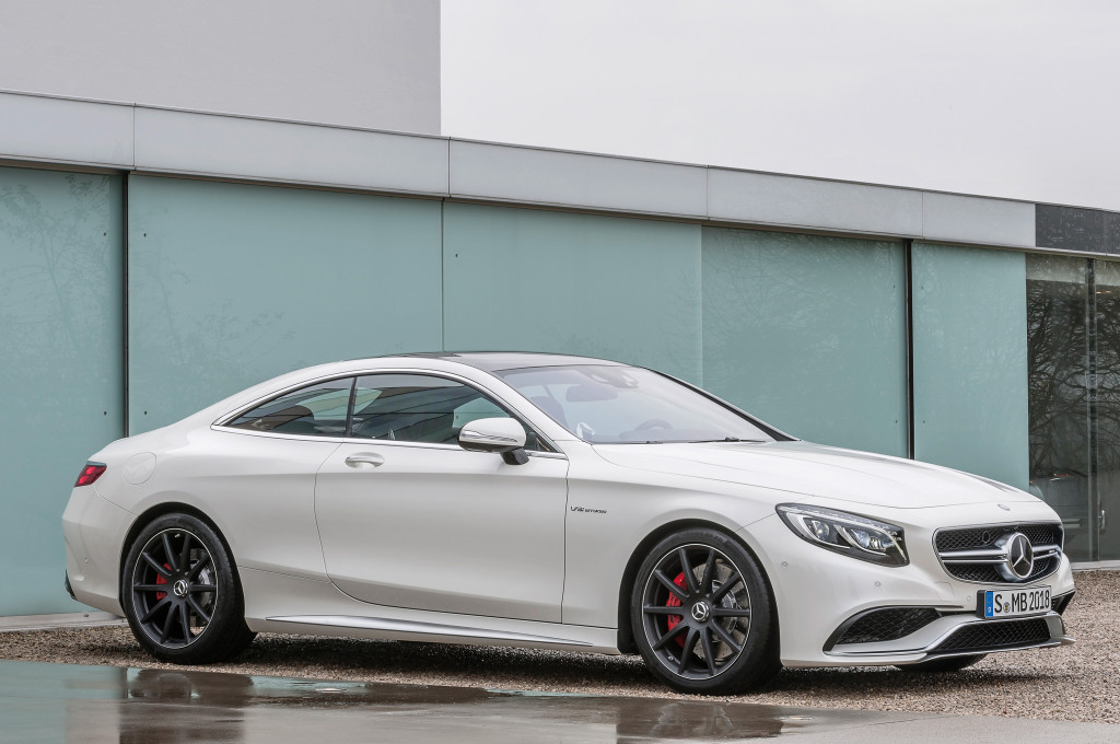 2015-Mercedes-Benz-S63-AMG-4Matic-Coupe-in-parking-space