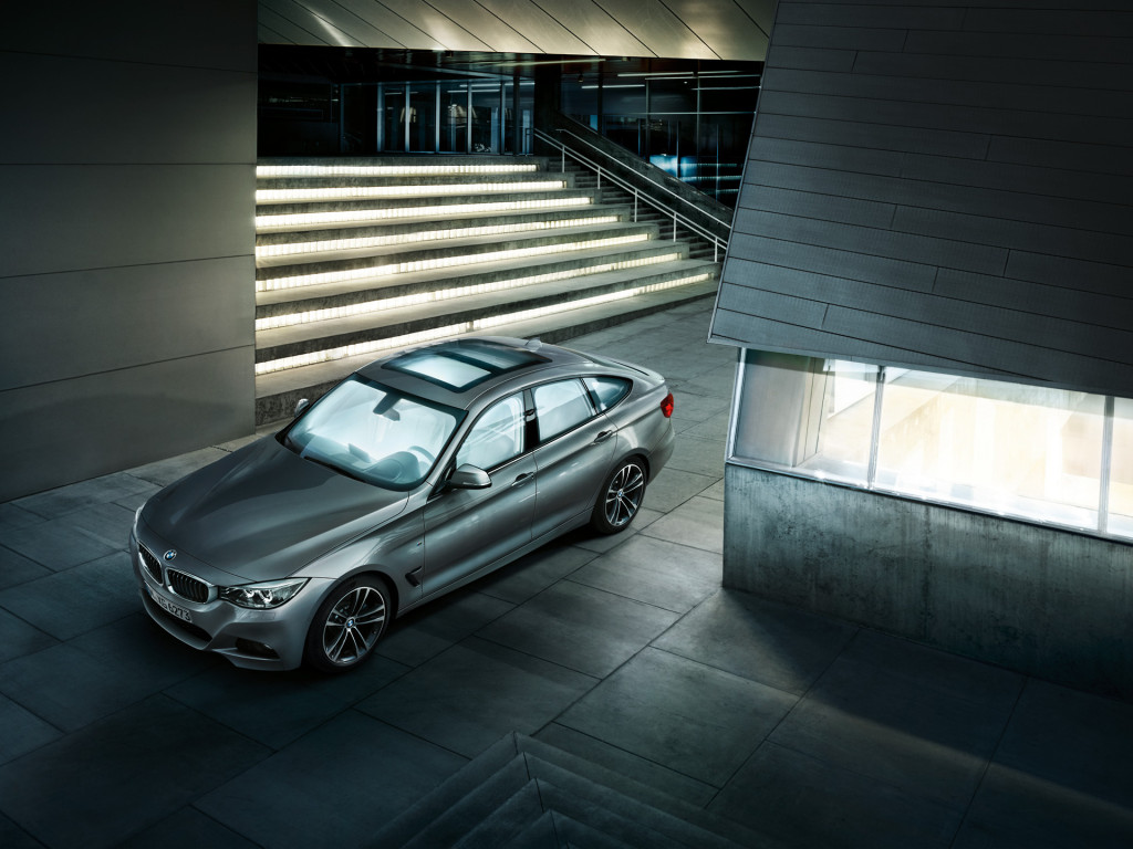 BMW_3series_wallpaper_10_1600x1200