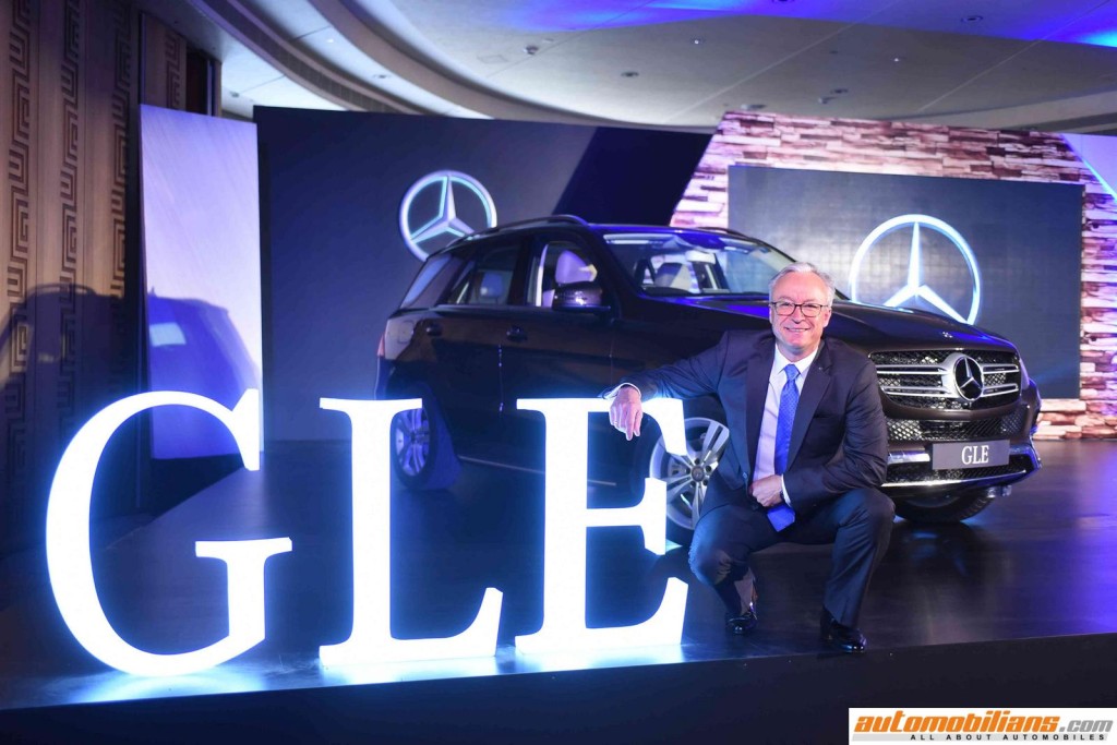 Mr.Roland Folger, Managing Director & CEO, Mercedes-Benz India  with GLE  (3)