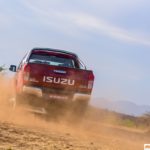 2018-Isuzu-D-Max-V-Cross-Review-Specs-Price-Drving-Dynamics-Automobilians (14)